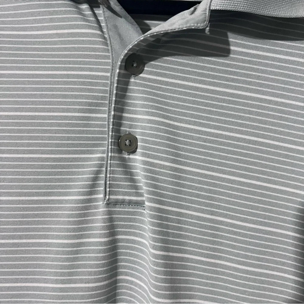 Adidas Men’s Short Sleeve Collard Shirt Size Medium
